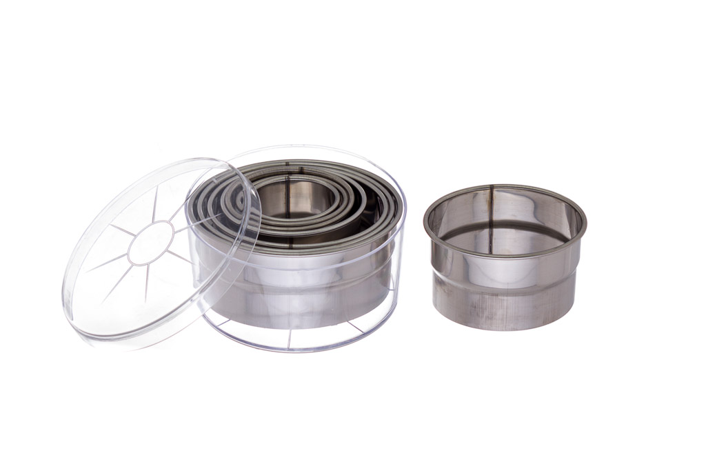 Coupe-pâte ovale en acier inoxydable 8 pièces.