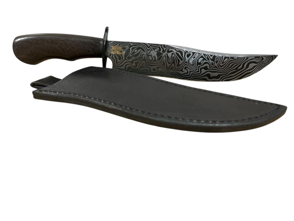 Couteau Damas forgé avec manche en bois 10 Pol. X 9mm (19)