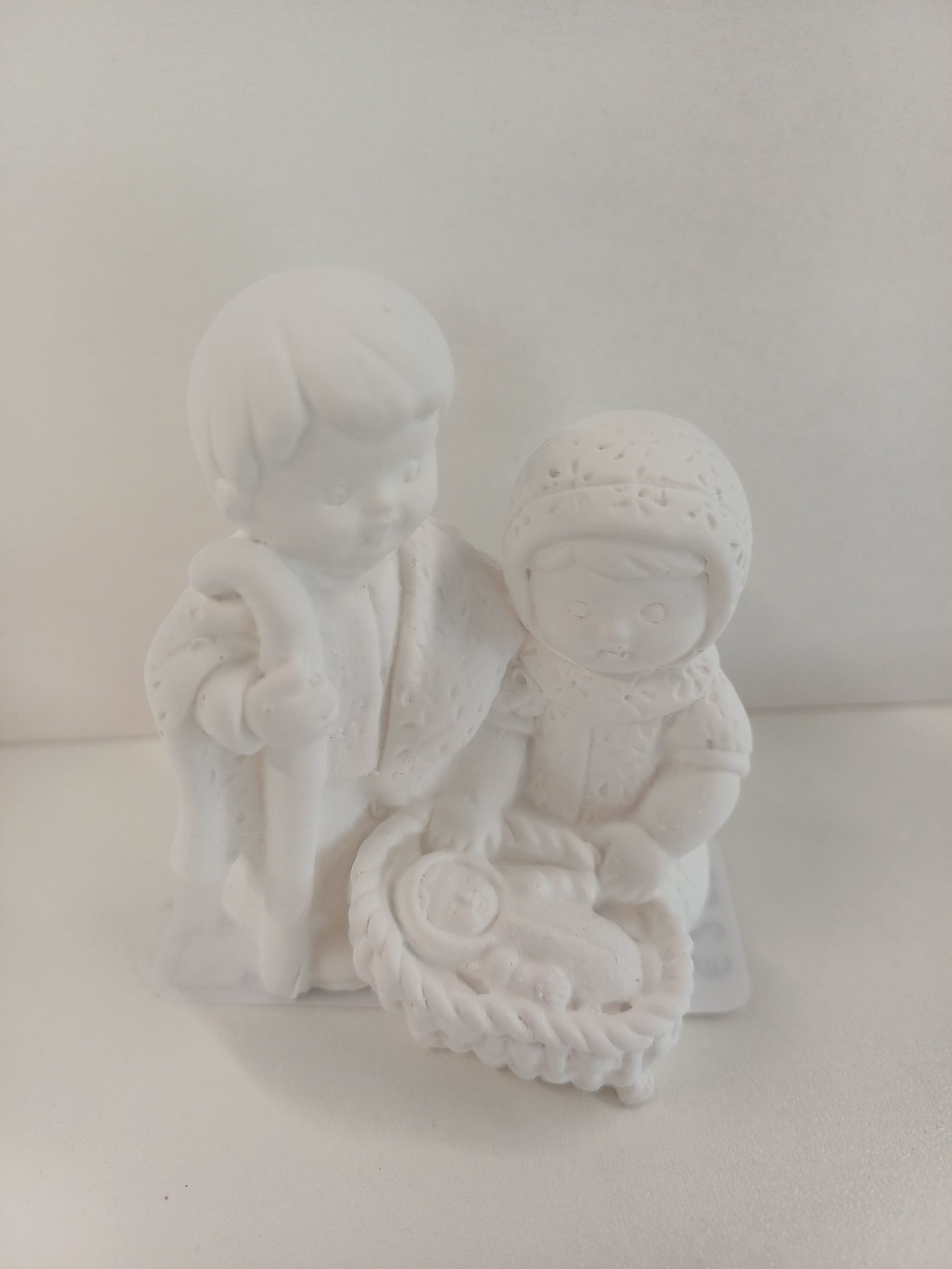 Crèche en plâtre 7x5cm