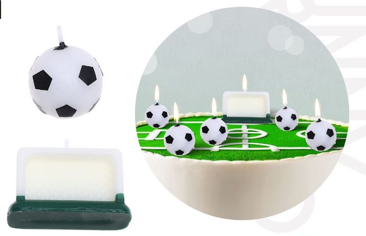 Bougies avec des motifs de football, 8 unités.