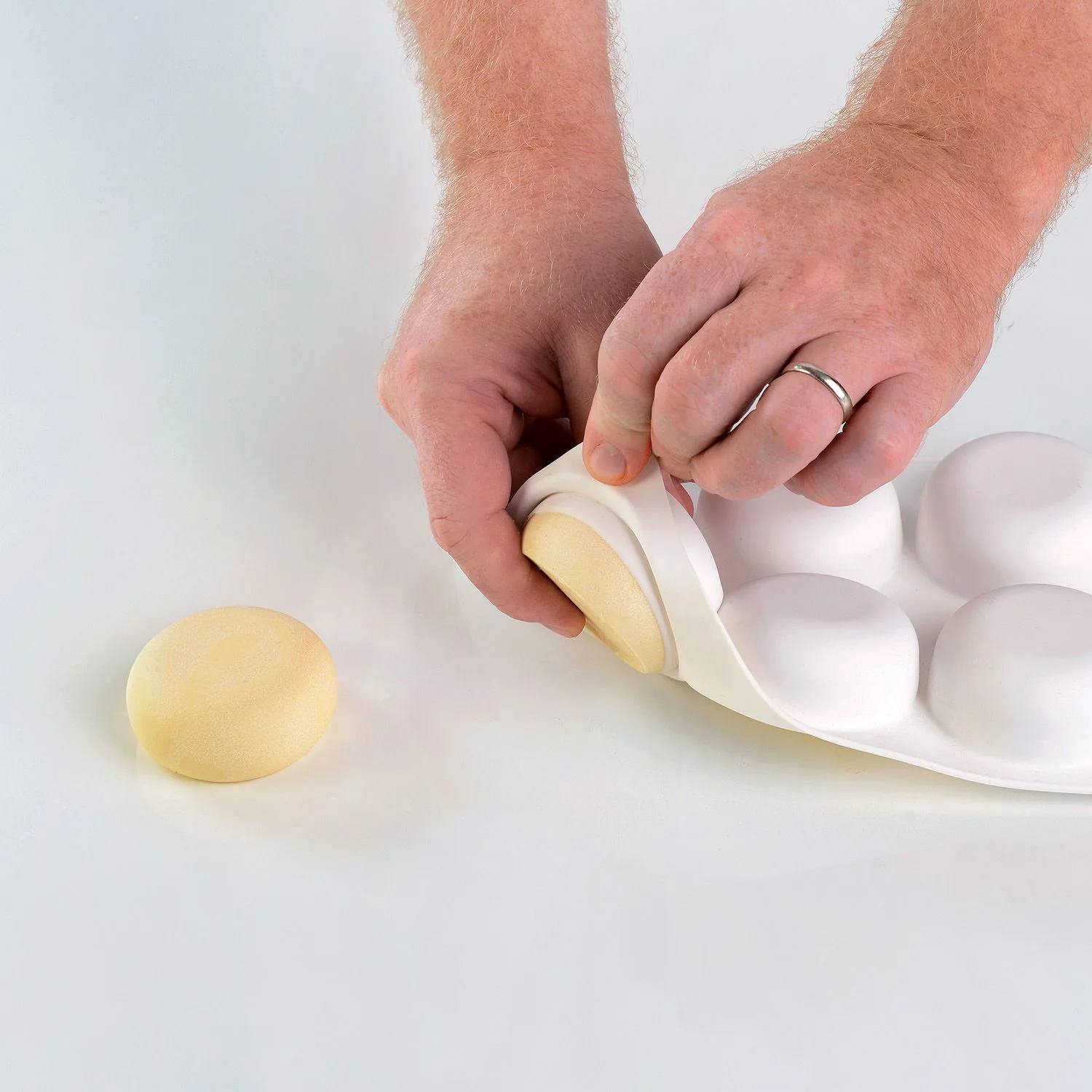 Moule en silicone pierre 85 65hx 30mm