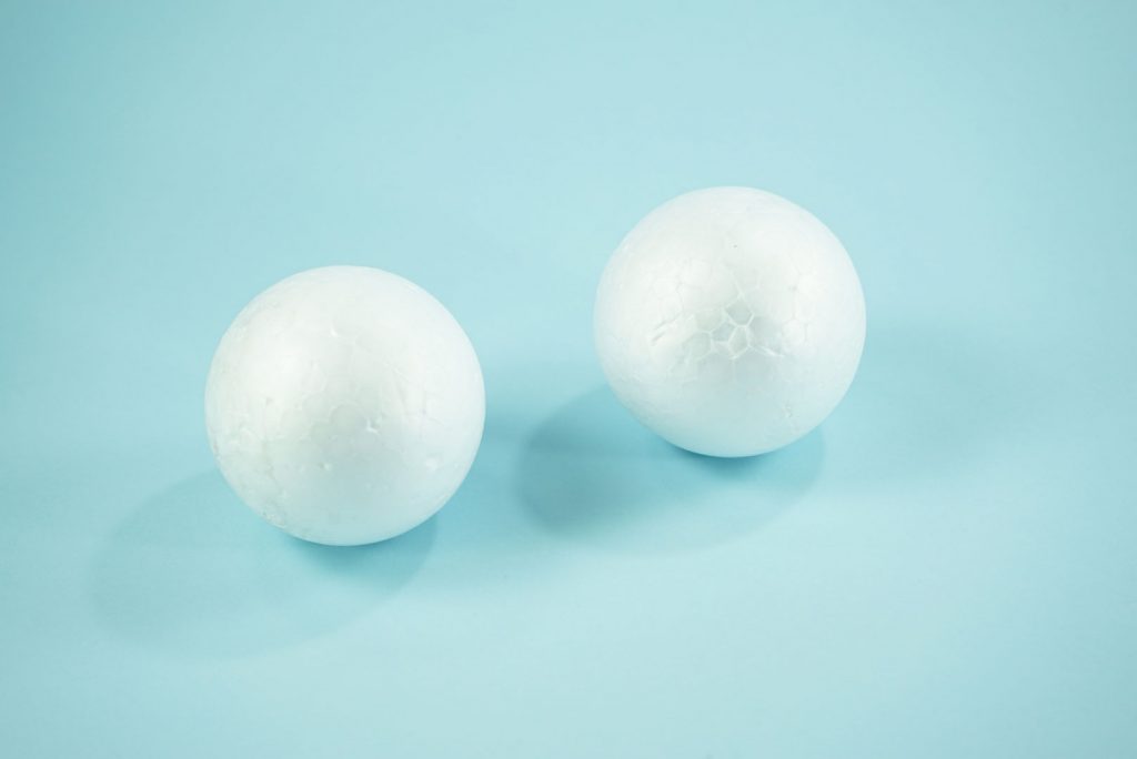 Boule de polystyrène 6cm sc.12