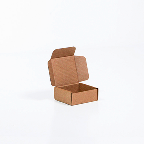 Boîte postale kraft 7x7x3cm