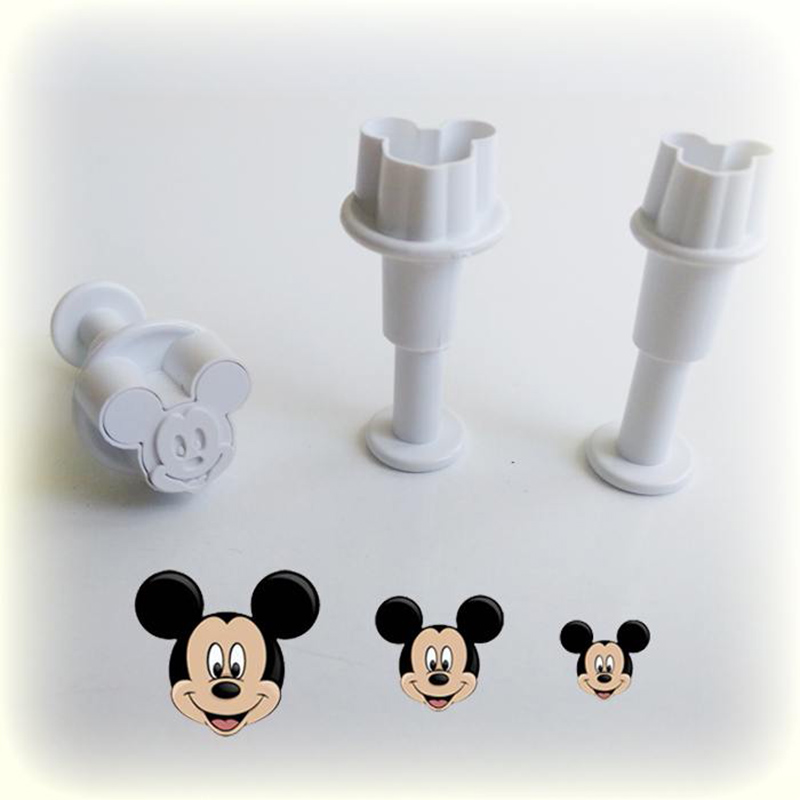 Mini machine de découpe à éjecteur Mickey 3 pièces.