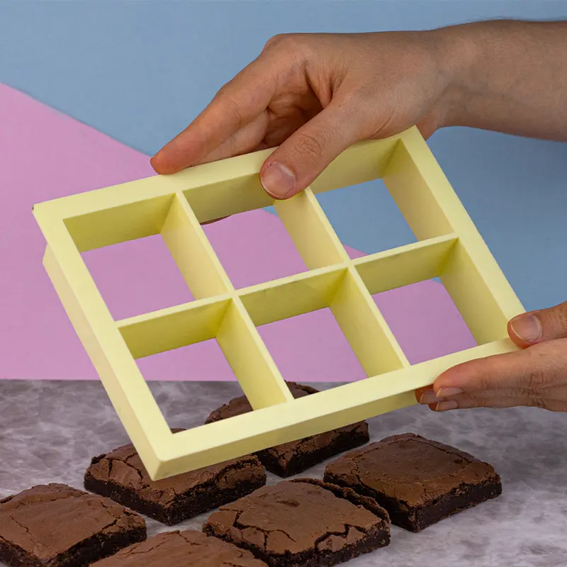 Coupe-brownie 7x7cm 6 cavités