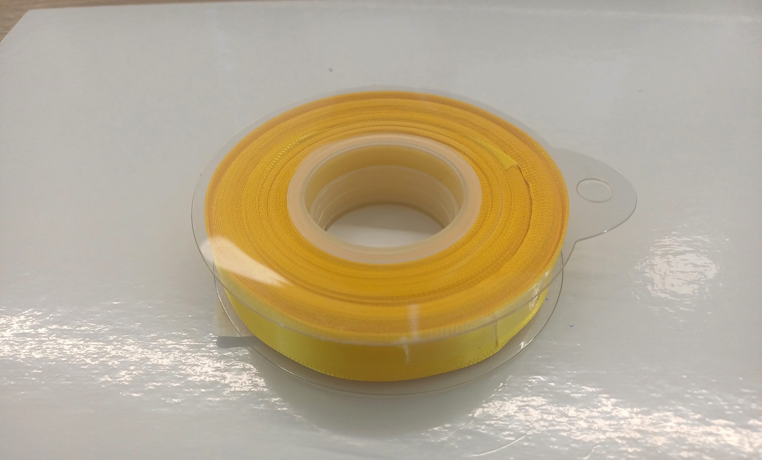 Ruban de satin jaune 25m 1cm