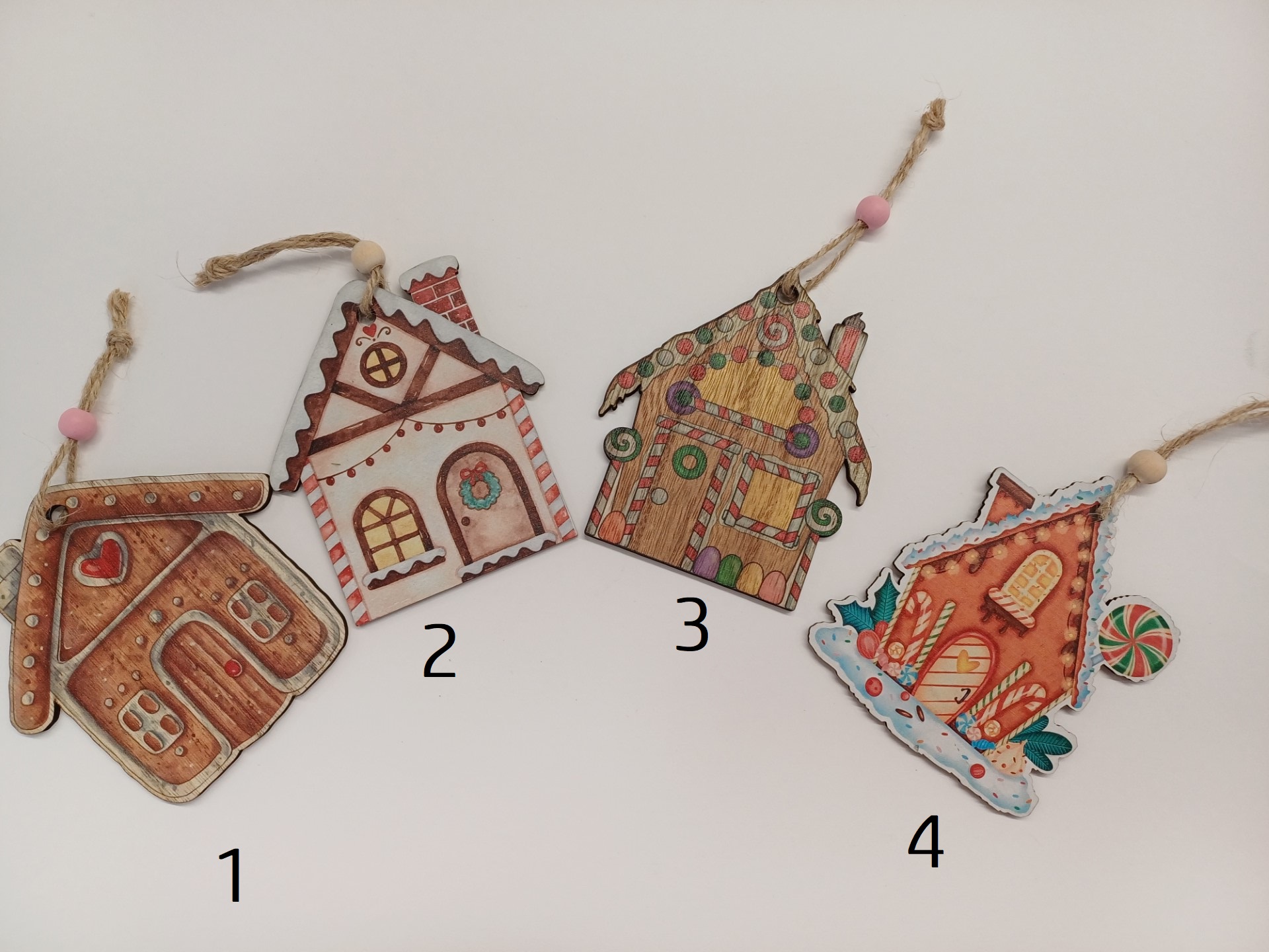 Maison de Noël en MDF 10x10cm