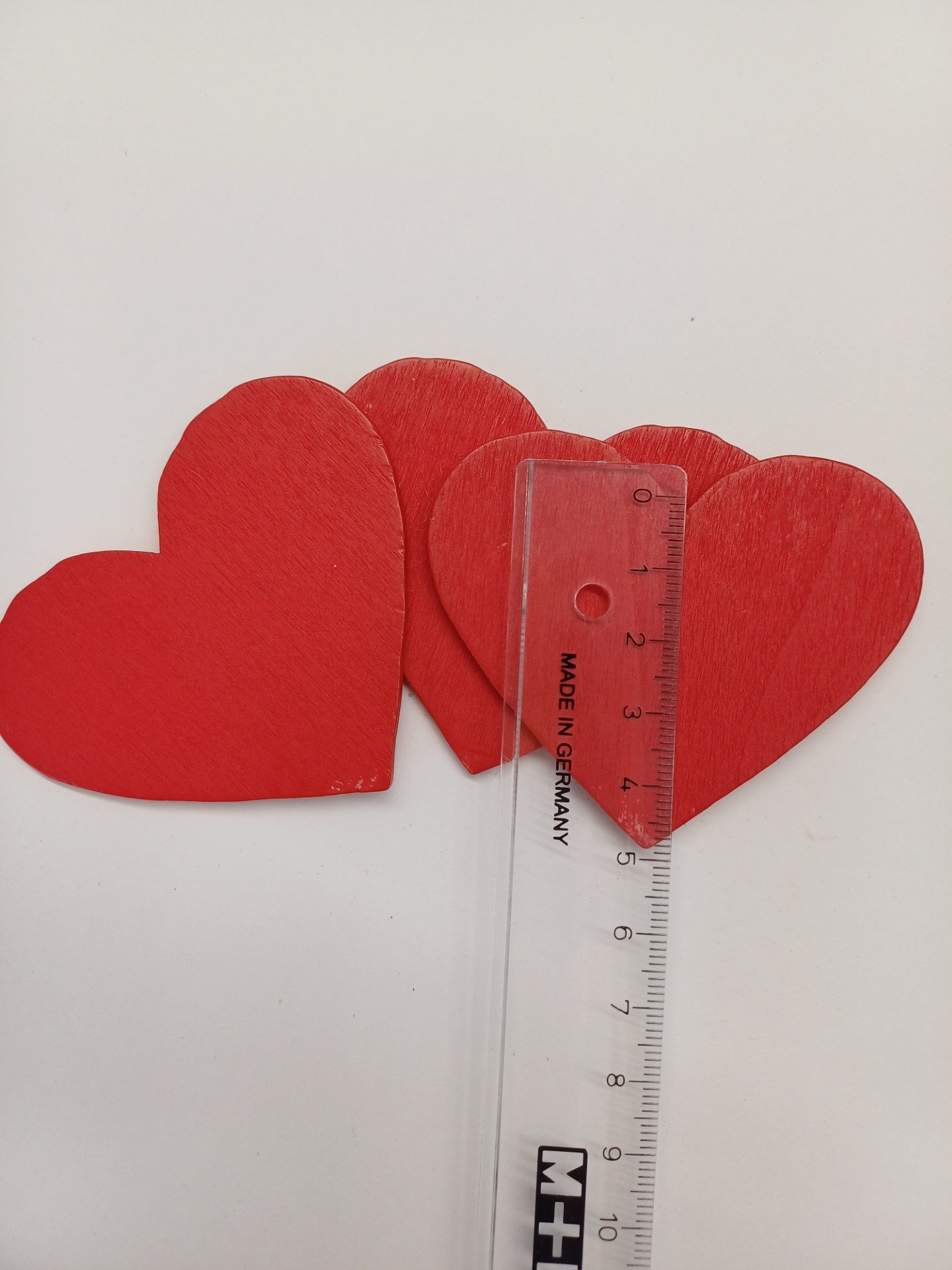 Coeur en bois rouge 7cm 3 pièces