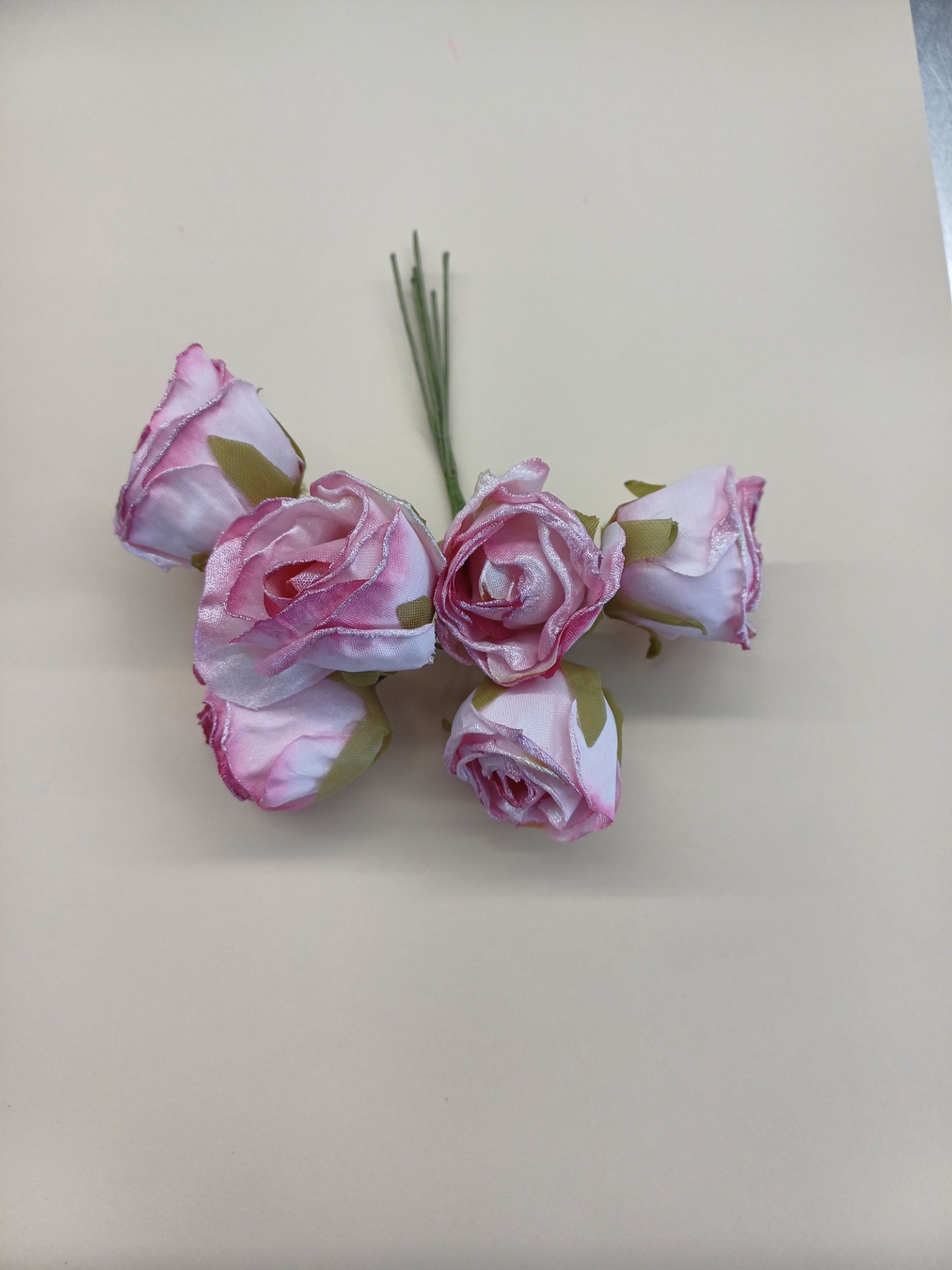 Satin Artificiel Rose Sc.30