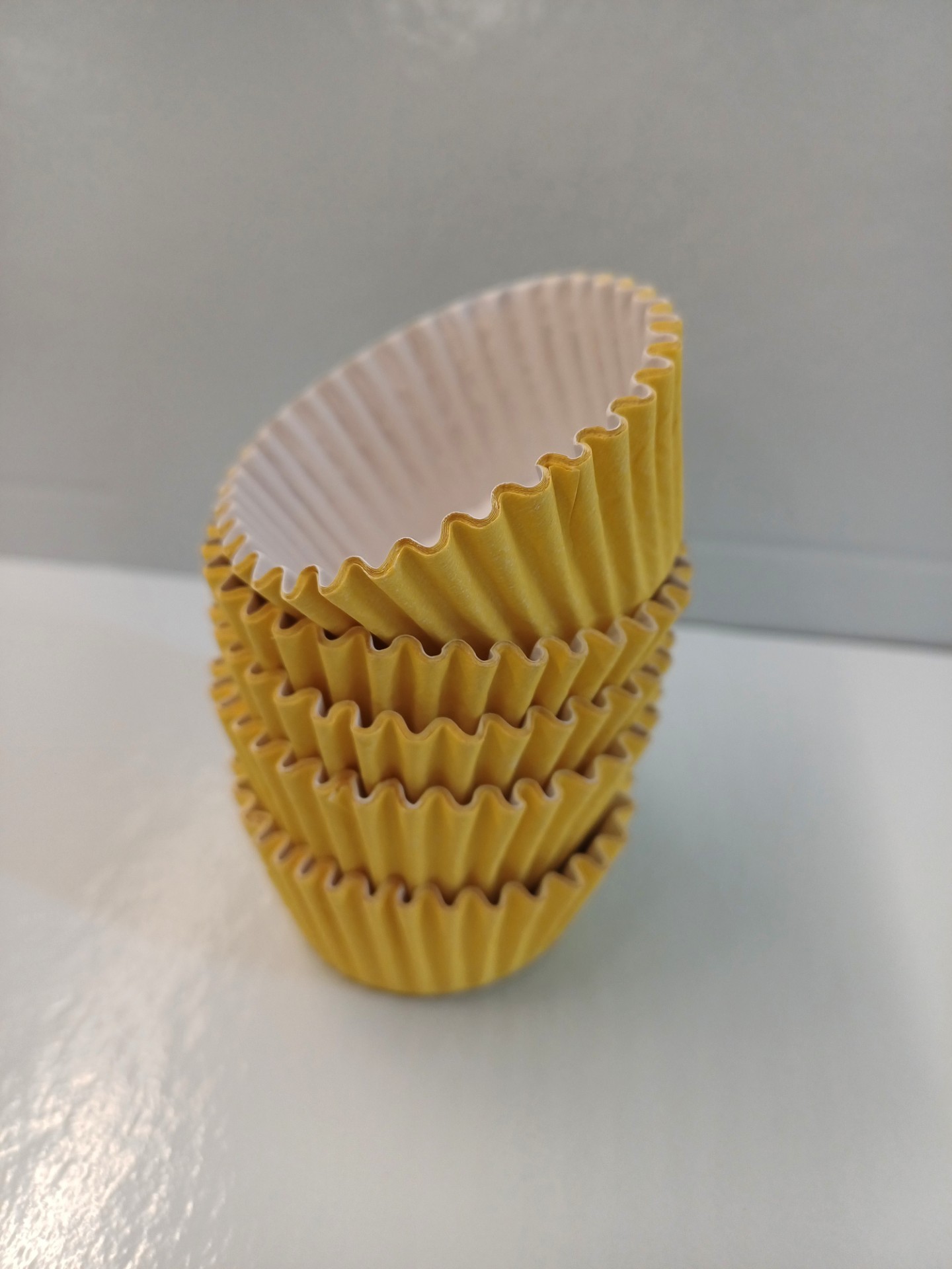 Moule à mini cupcakes jaune 5 x 2,5 x 3,5 cm