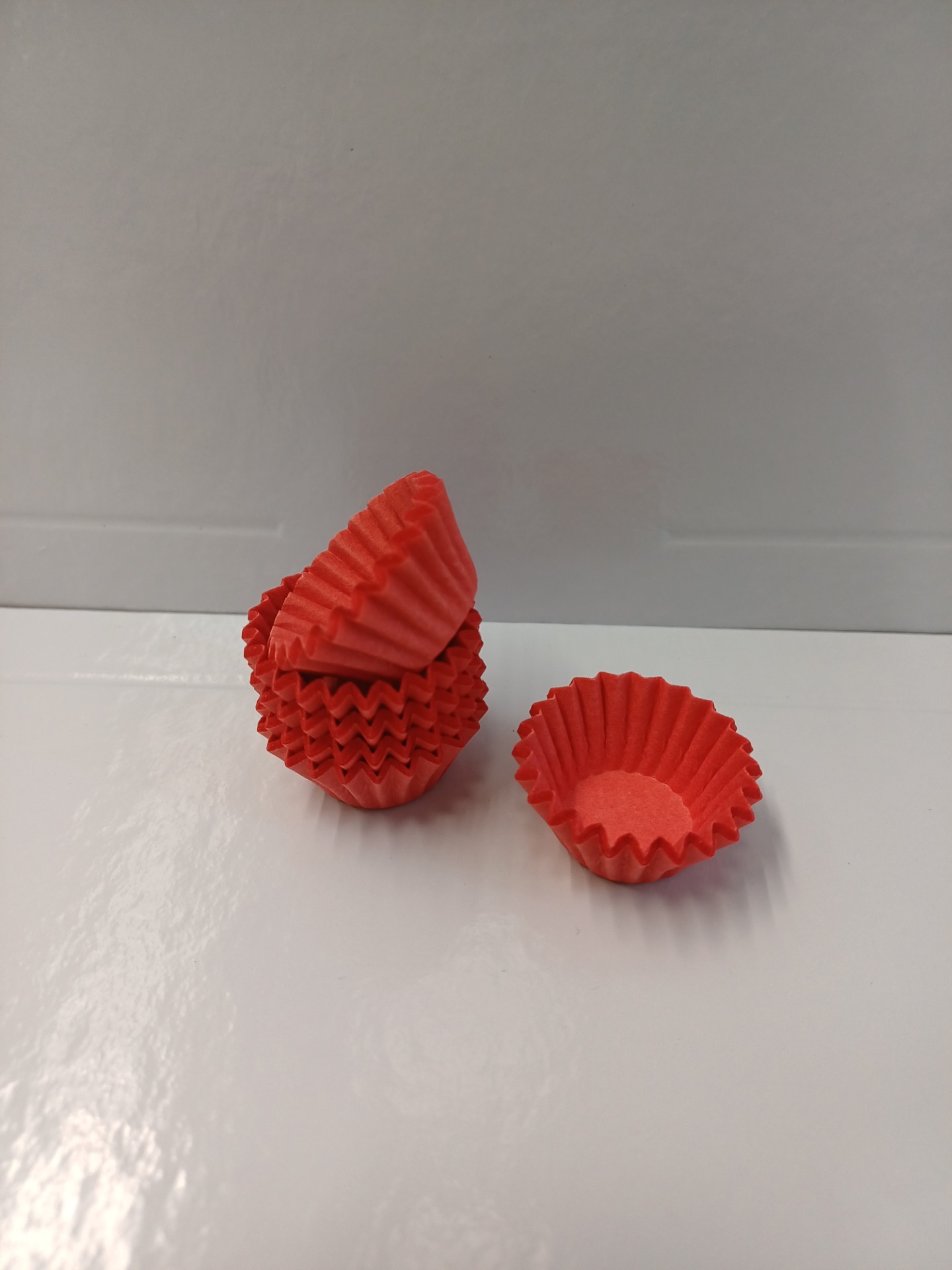 Gobelets en papier rouge Gourmet 84 unités.