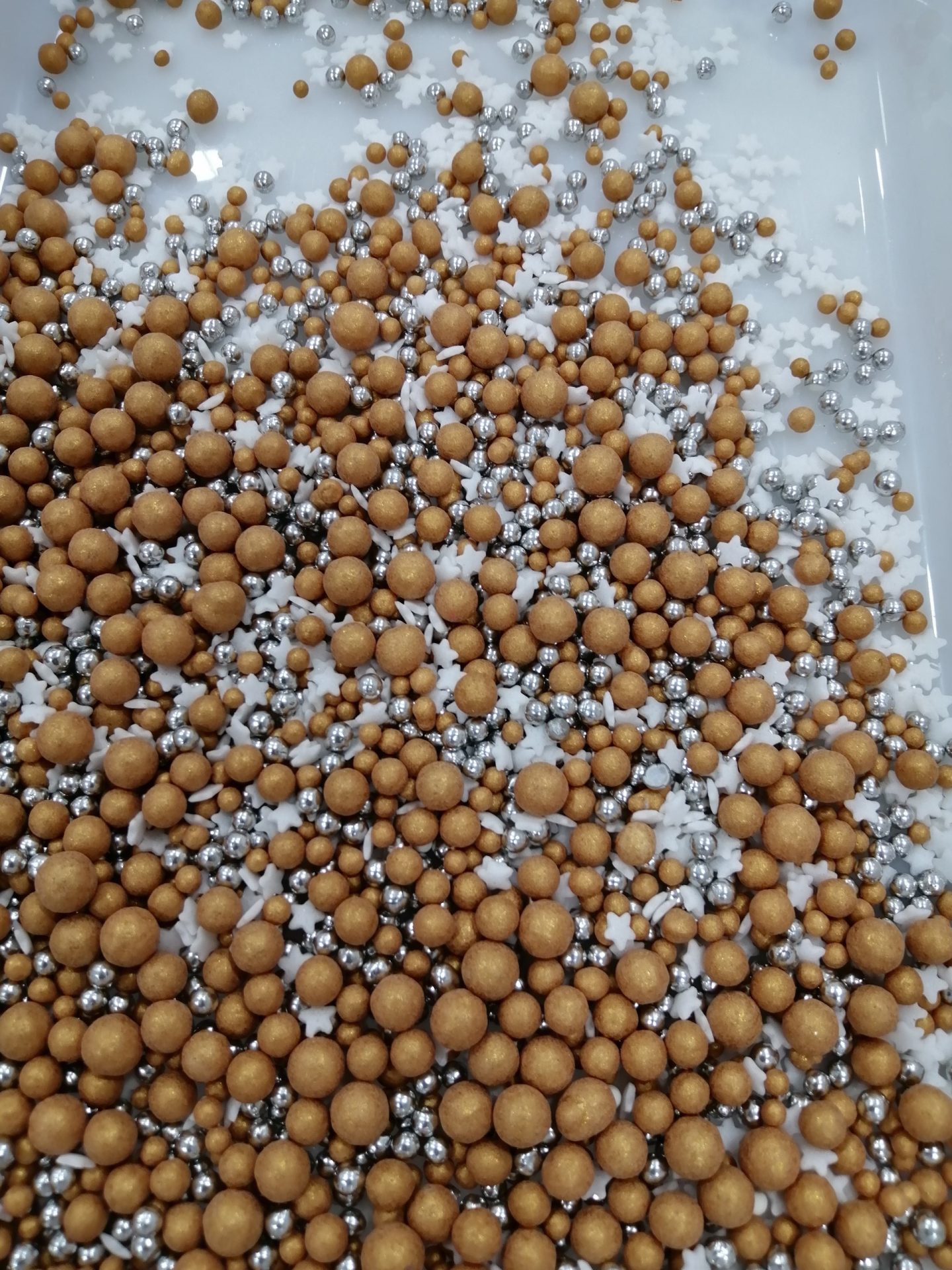 Mélange à confettis dorés 80 gr